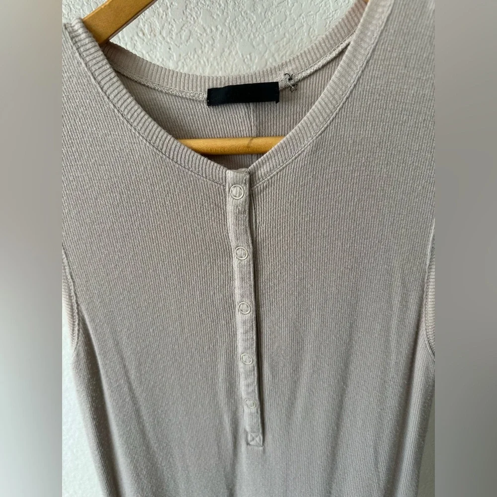 ATM Sleeveless Henley Midi Dress Color Rafia Size Small - Picture 6 of 9